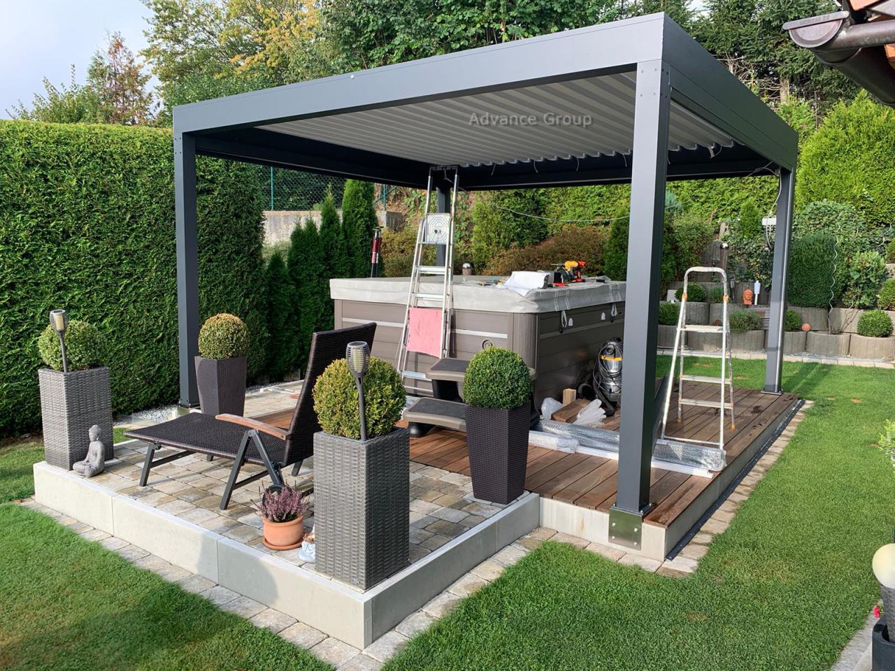 Aluminum pergola