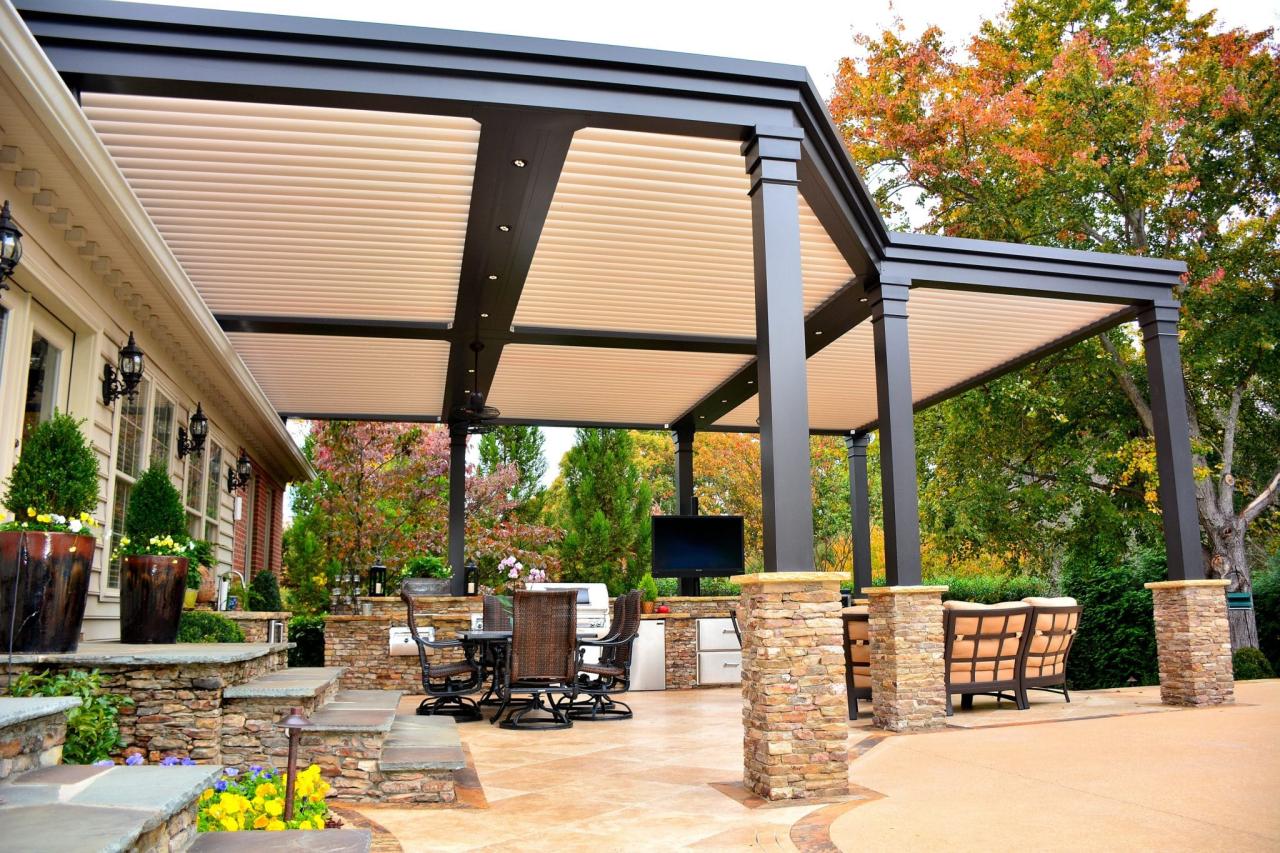 Wooden pergola with retractable roof