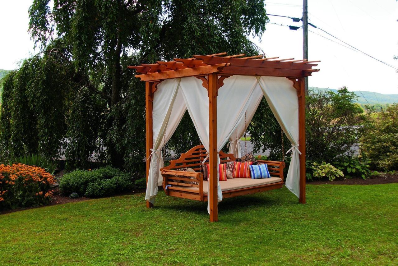 Pergola swing bed