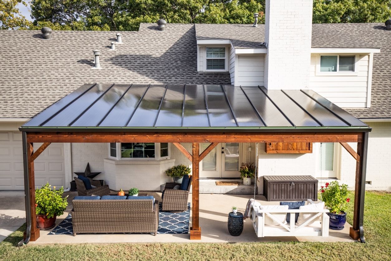 Polycarbonate covered pergola