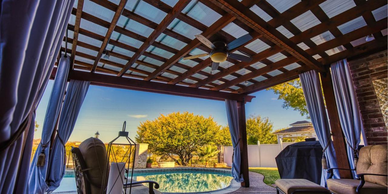 Sky poly pergola