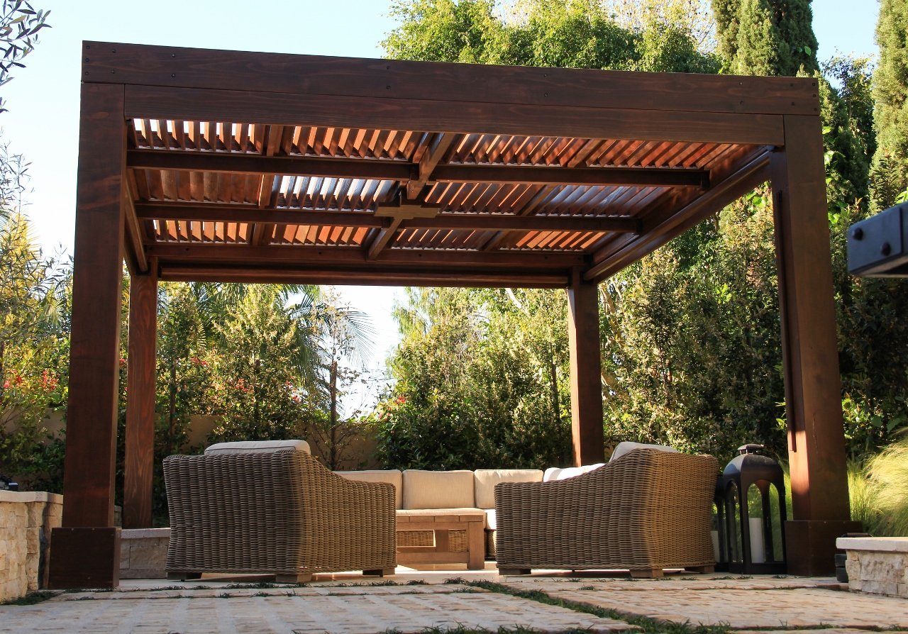 Pergola with louvers