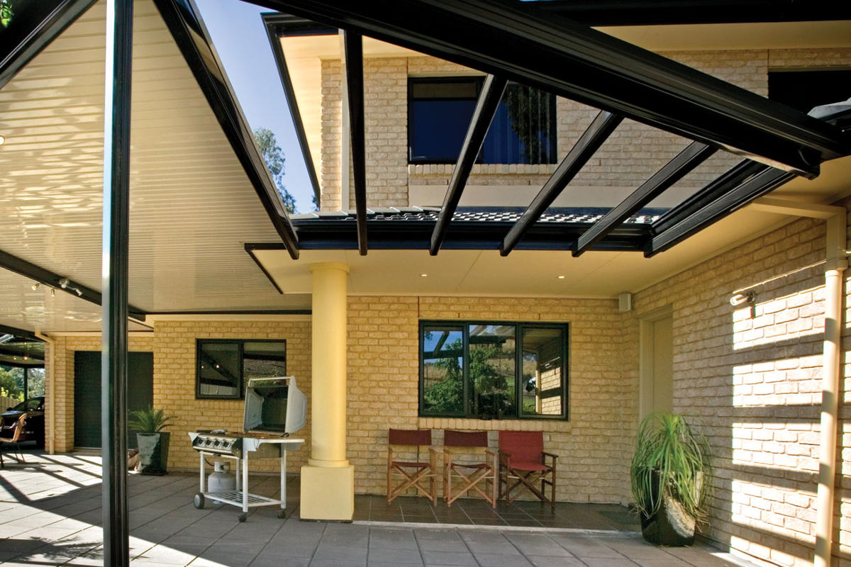 Metal pergola frame